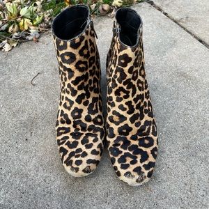 Sam Edelman cheetah booties size 9